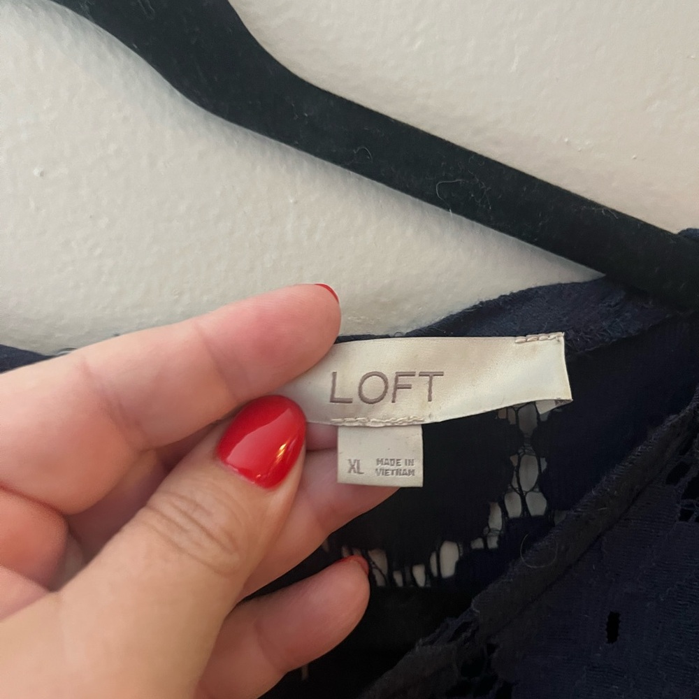 LOFT Navy Lace blouse ๐ - Picture 3 of 6
